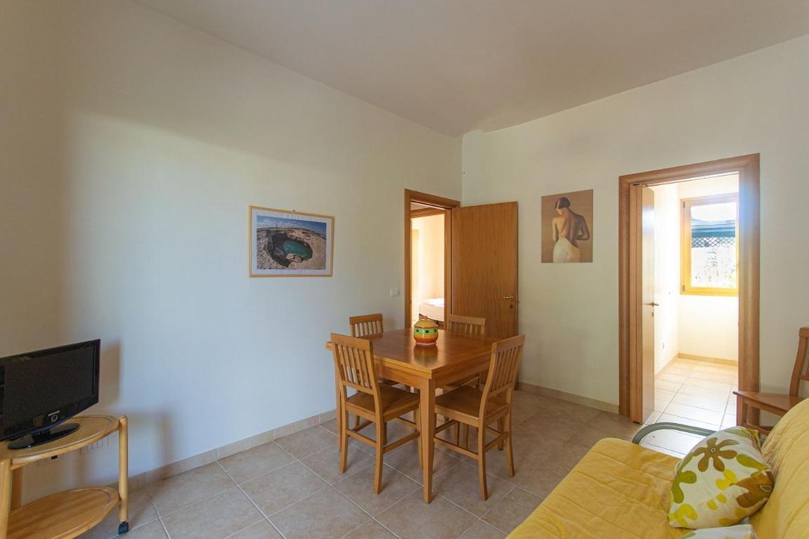 Blue Area Apartments - Fromhometosalento Torre dell'Orso Kültér fotó